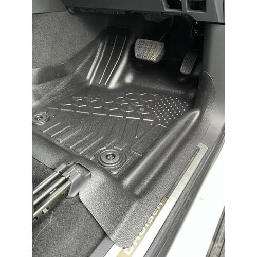 Mudgrabba 4WD Moulded Floor Mats suits Toyota Landcruiser 200 Series GX / GXL / ALTITUDE 2007-2021 Front Only Black